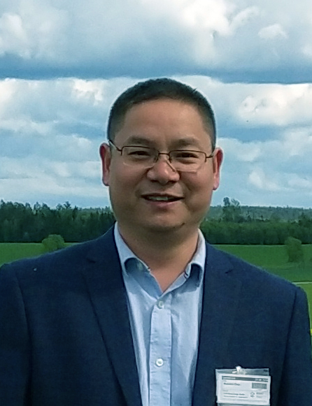 周焕斌 证件照.png